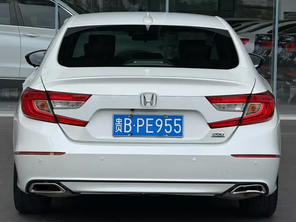 Honda Accord — фото 4