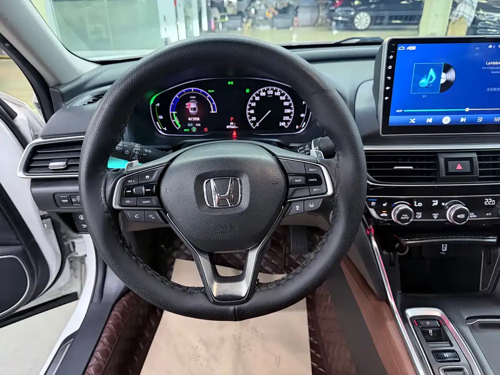 Honda Inspire — фото 9