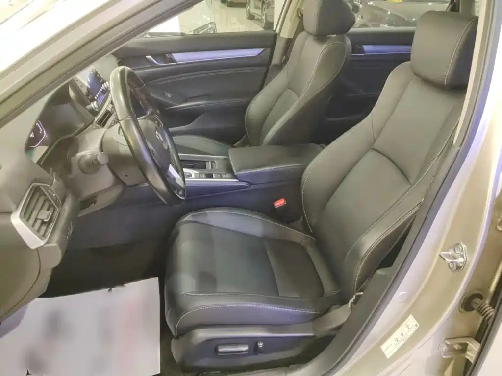 Honda Inspire — фото 11