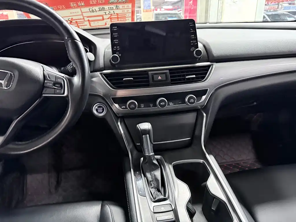 Honda Accord — фото 13