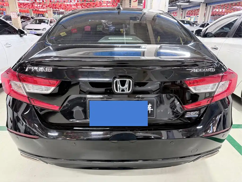 Honda Accord — фото 16