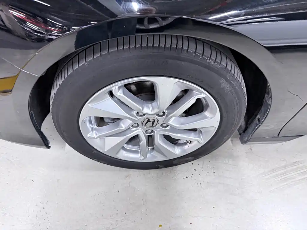 Honda Accord — фото 5