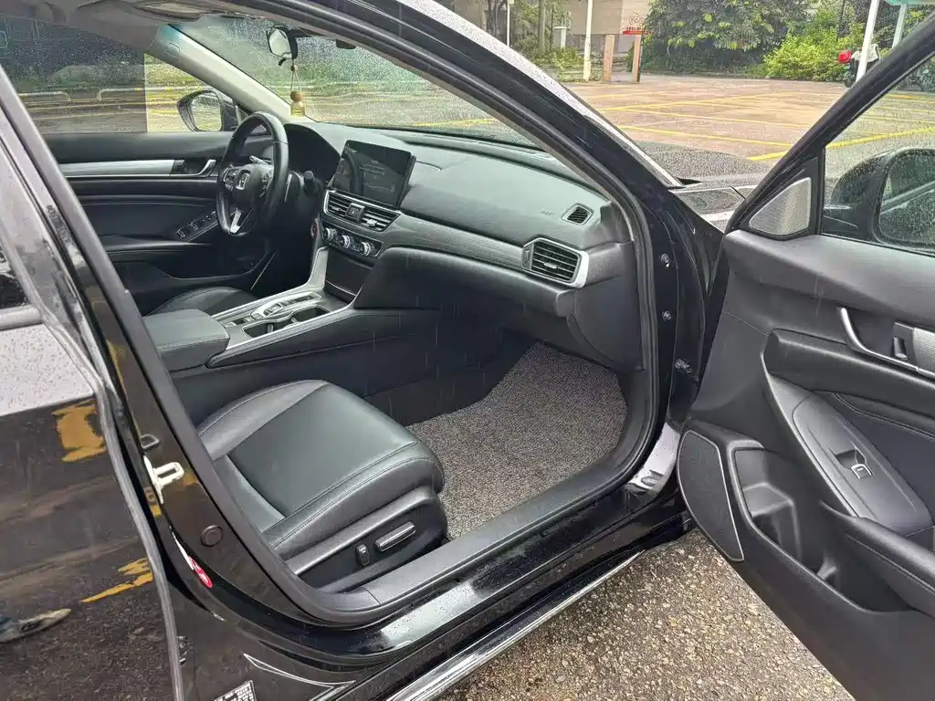 Honda Accord — фото 6