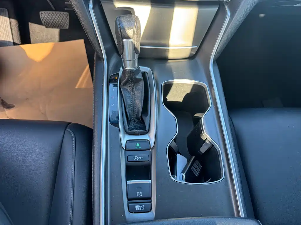 Honda Accord — фото 14