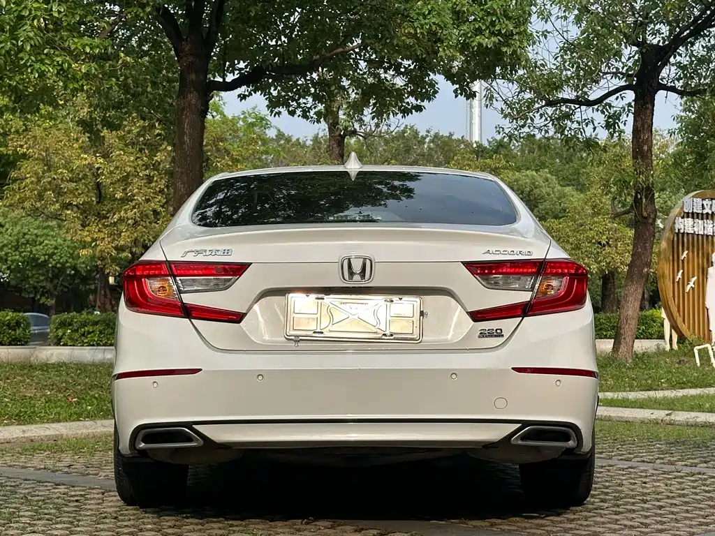 Honda Accord — фото 6