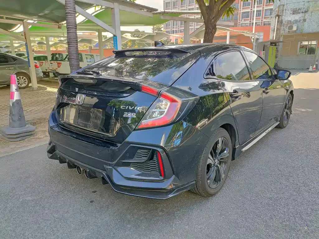 Honda Civic — фото 14