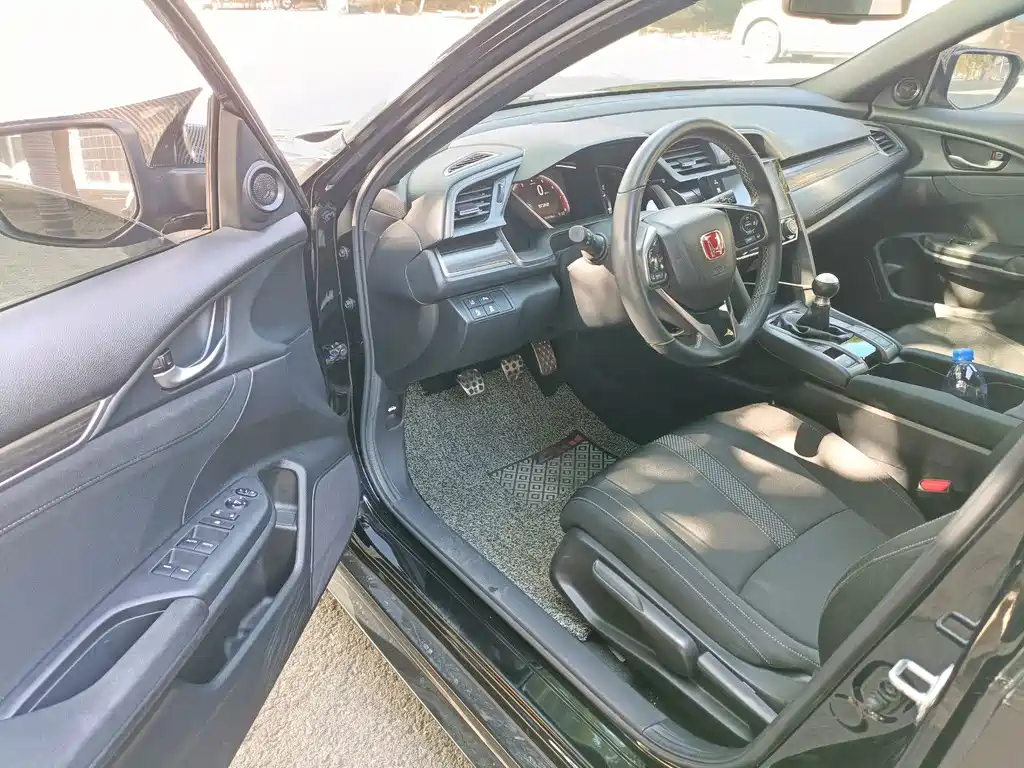 Honda Civic — фото 8