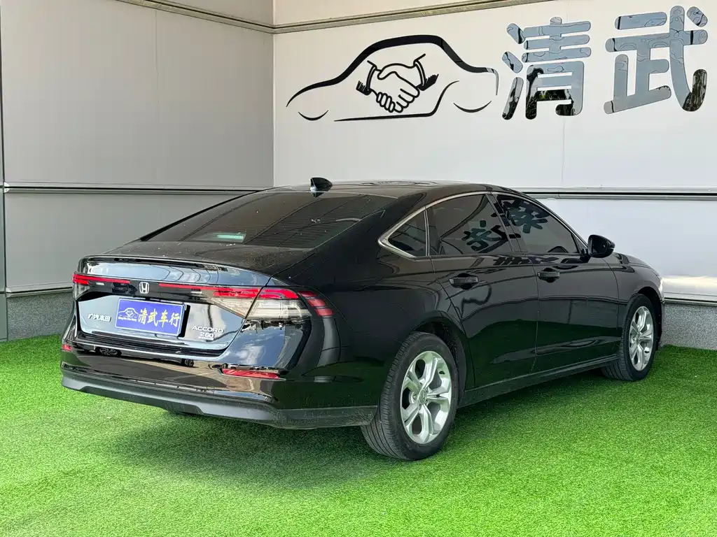 Honda Accord — фото 13
