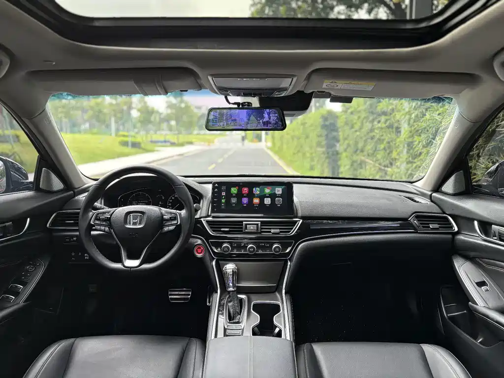 Honda Accord — фото 15