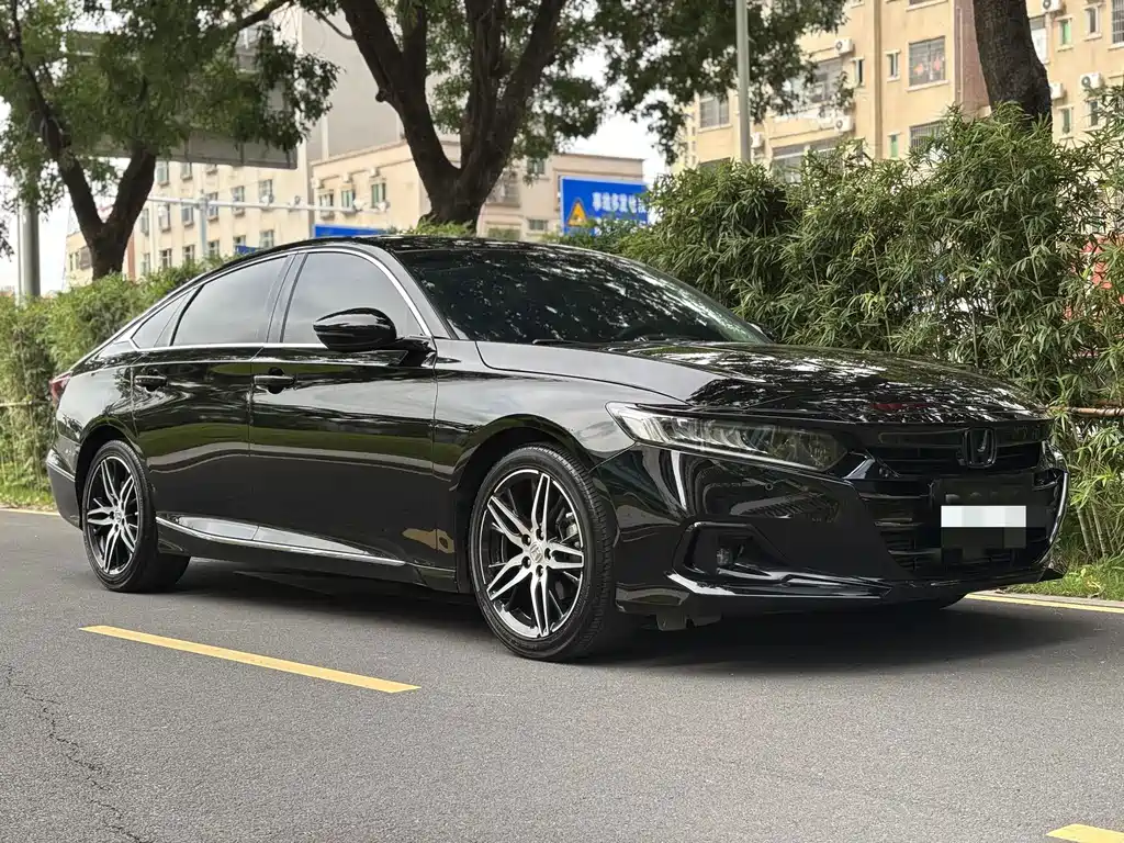 Honda Accord — фото 3