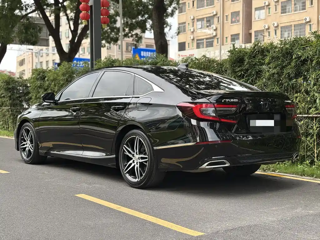 Honda Accord — фото 4