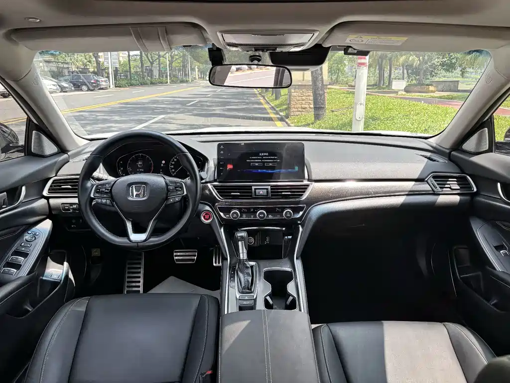 Honda Accord — фото 5