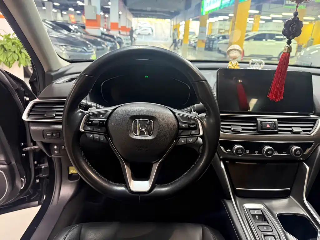 Honda Accord — фото 15
