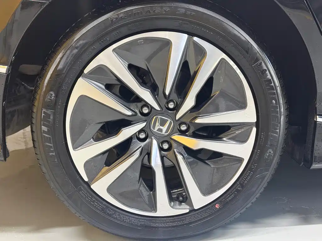 Honda Accord — фото 30
