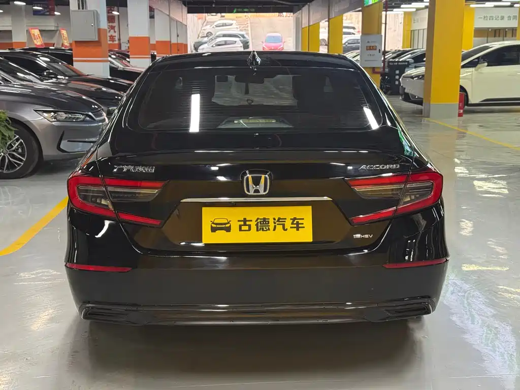 Honda Accord — фото 6