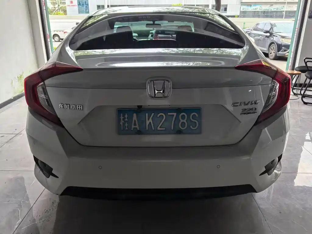Honda Civic — фото 4