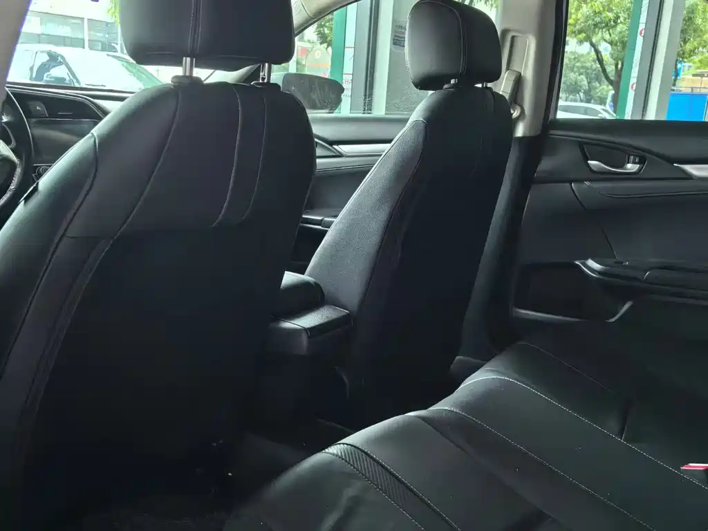 Honda Civic — фото 6