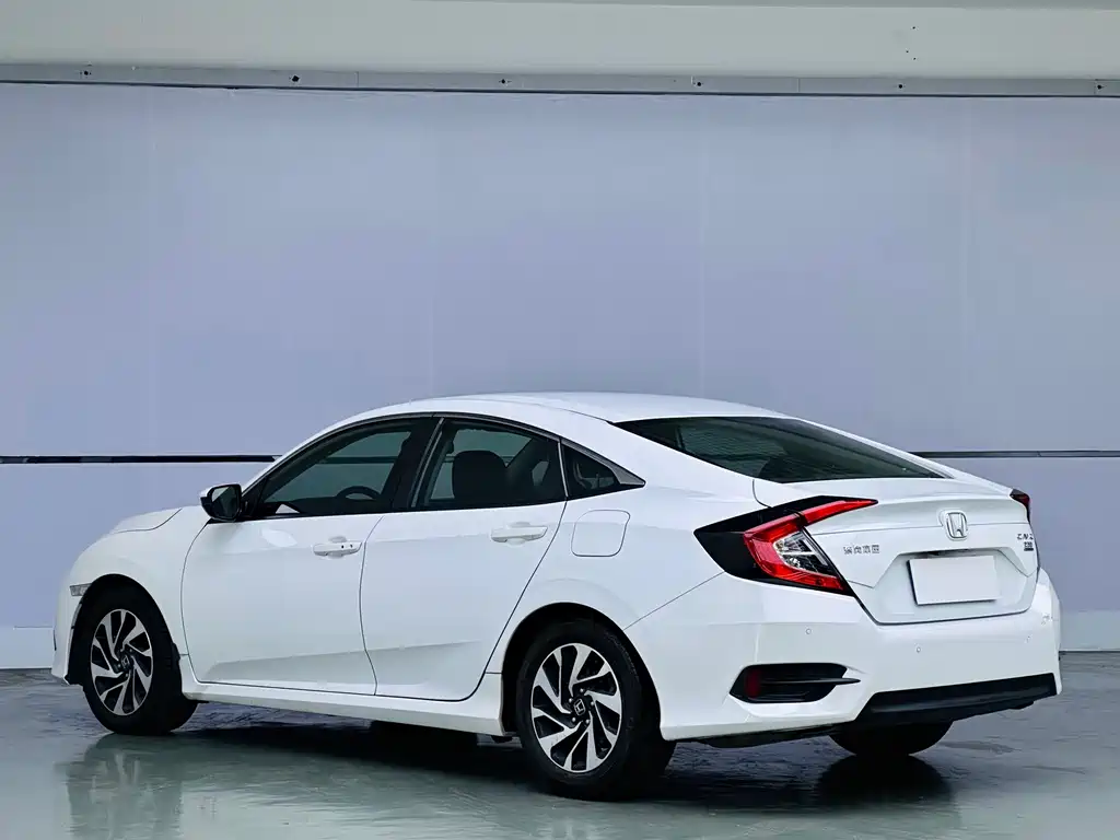 Honda Civic — фото 4