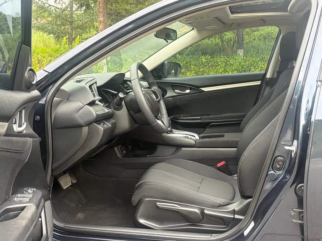 Honda Civic — фото 6
