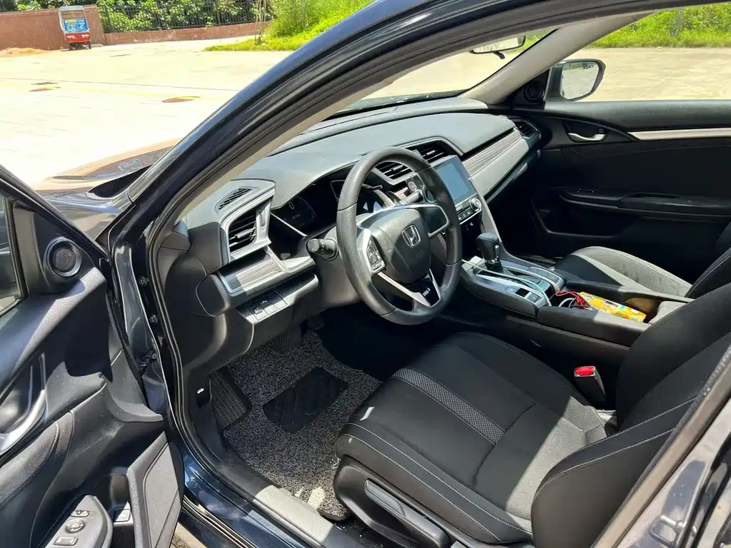 Honda Civic — фото 4