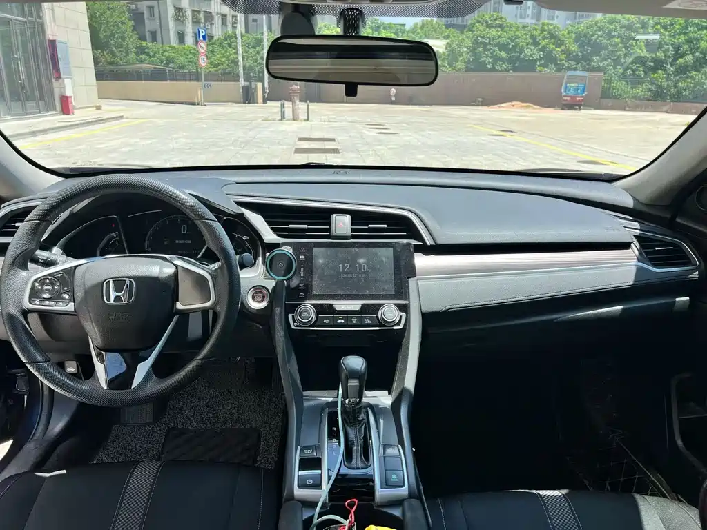 Honda Civic — фото 5