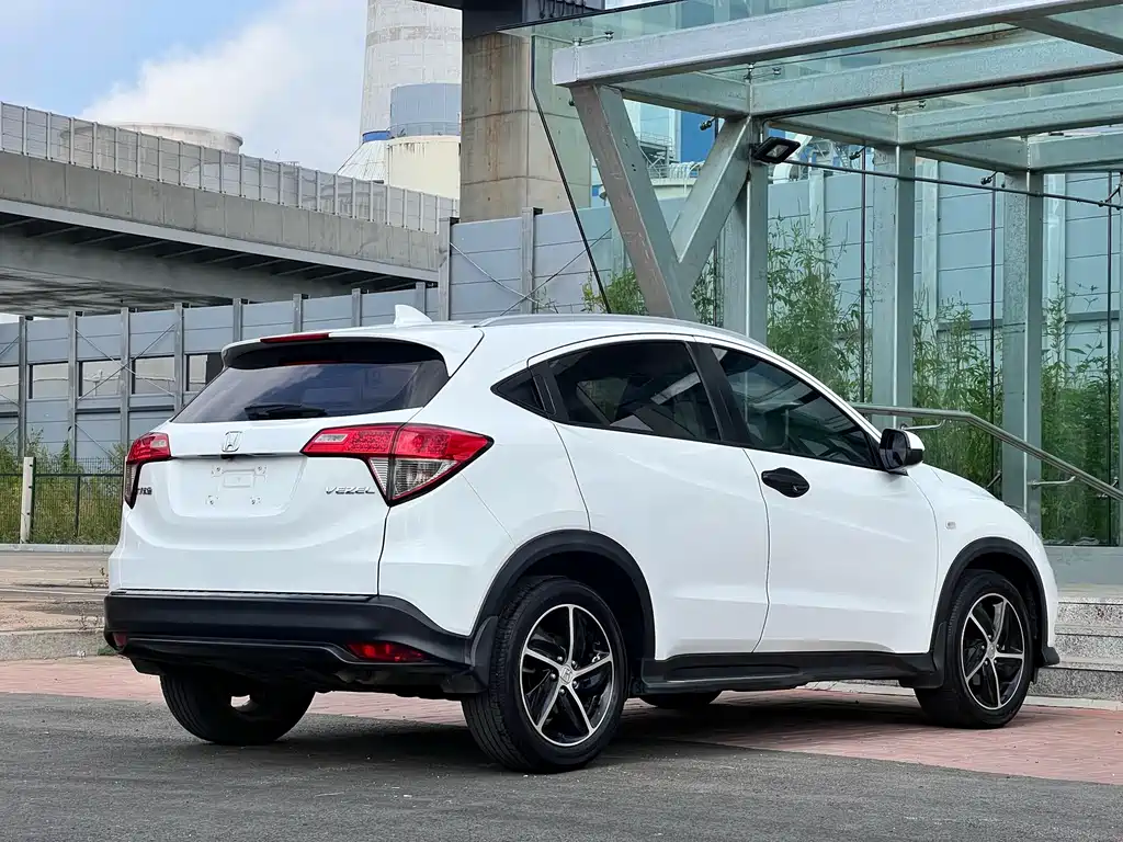Honda Vezel — фото 4