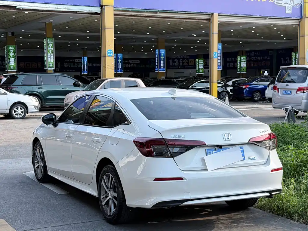 Honda Civic — фото 13