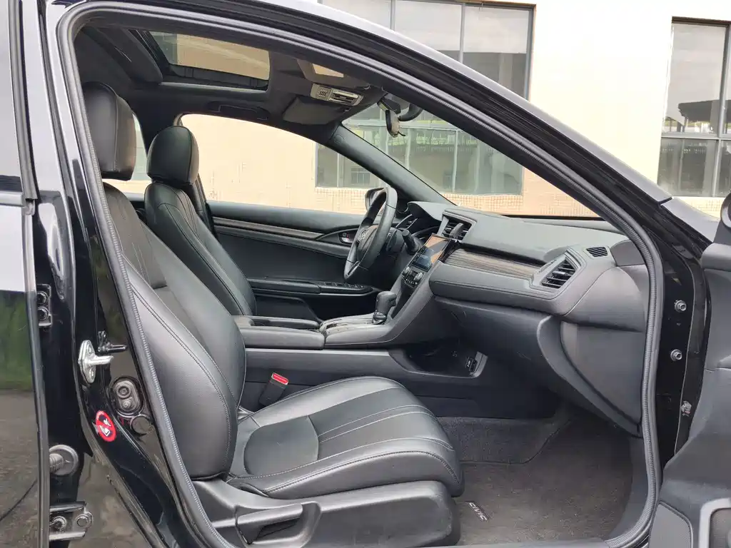 Honda Civic — фото 11