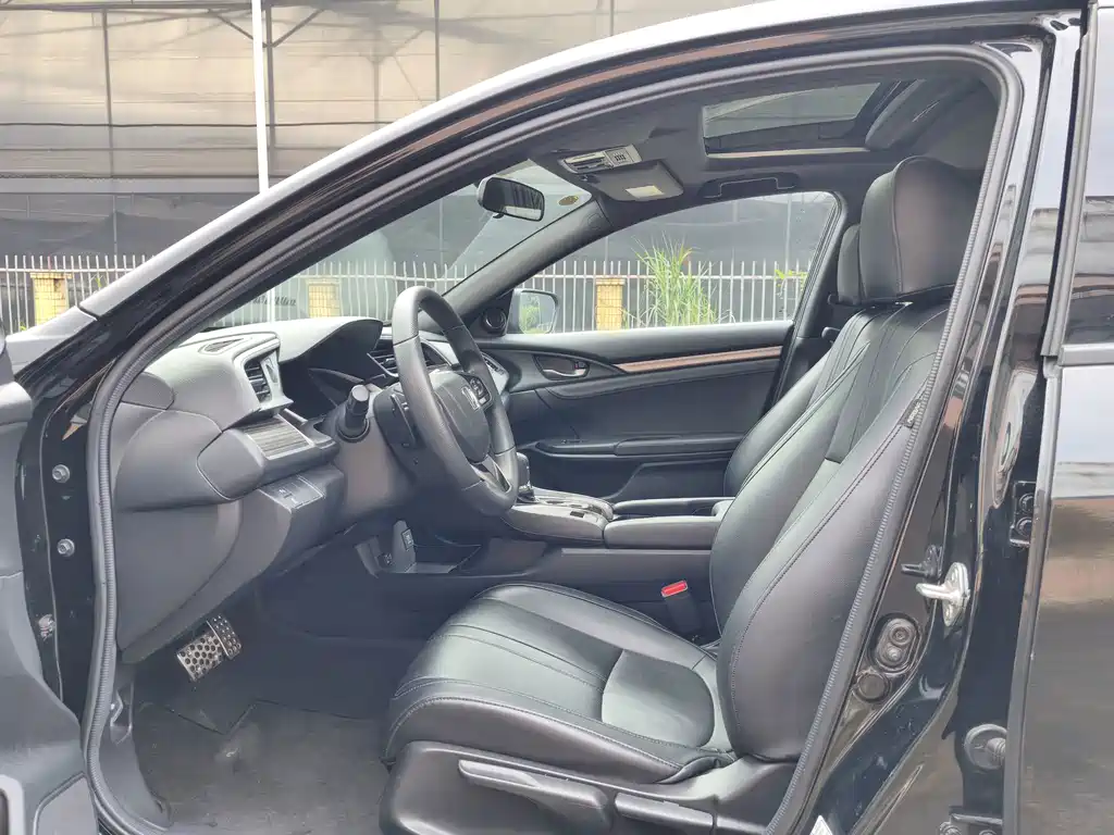 Honda Civic — фото 9