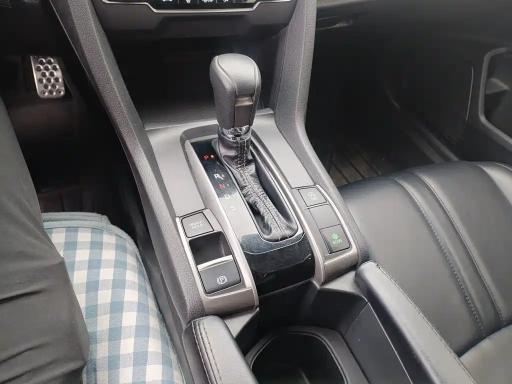 Honda Civic — фото 16