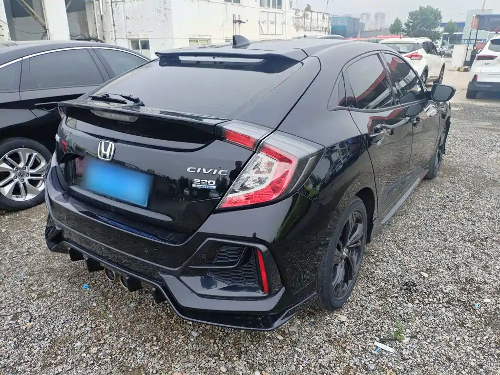 Honda Civic — фото 10