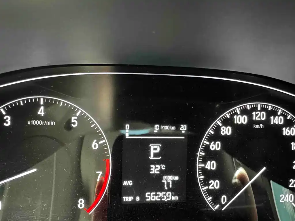 Honda Accord — фото 19