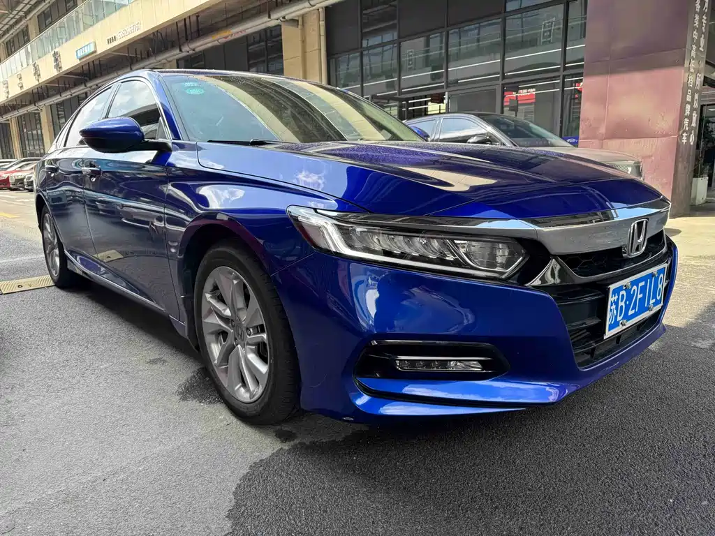 Honda Accord — фото 3