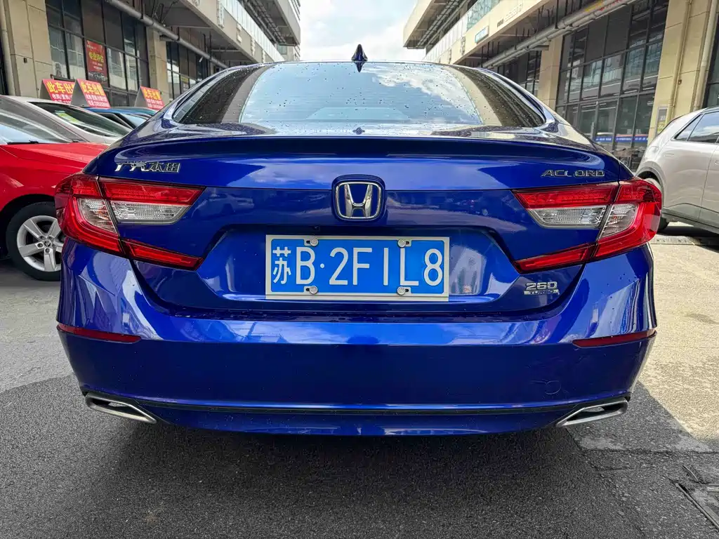 Honda Accord — фото 9