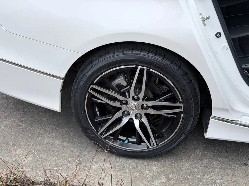 Honda Accord — фото 14