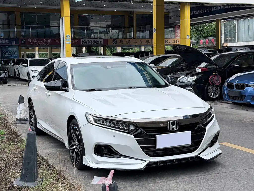 Honda Accord — фото 3