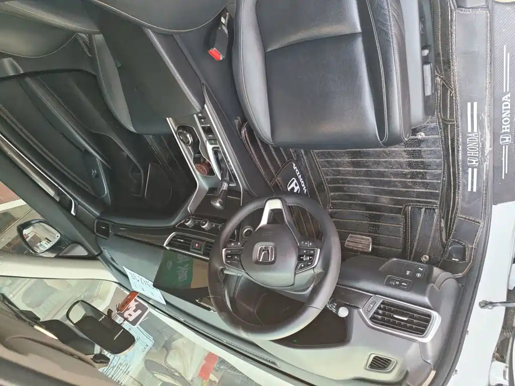 Honda Accord — фото 21