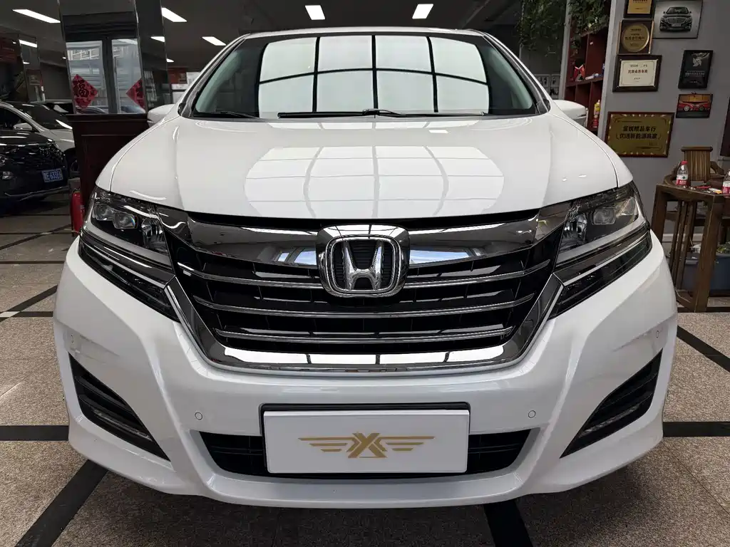 Honda Elysion — фото 2