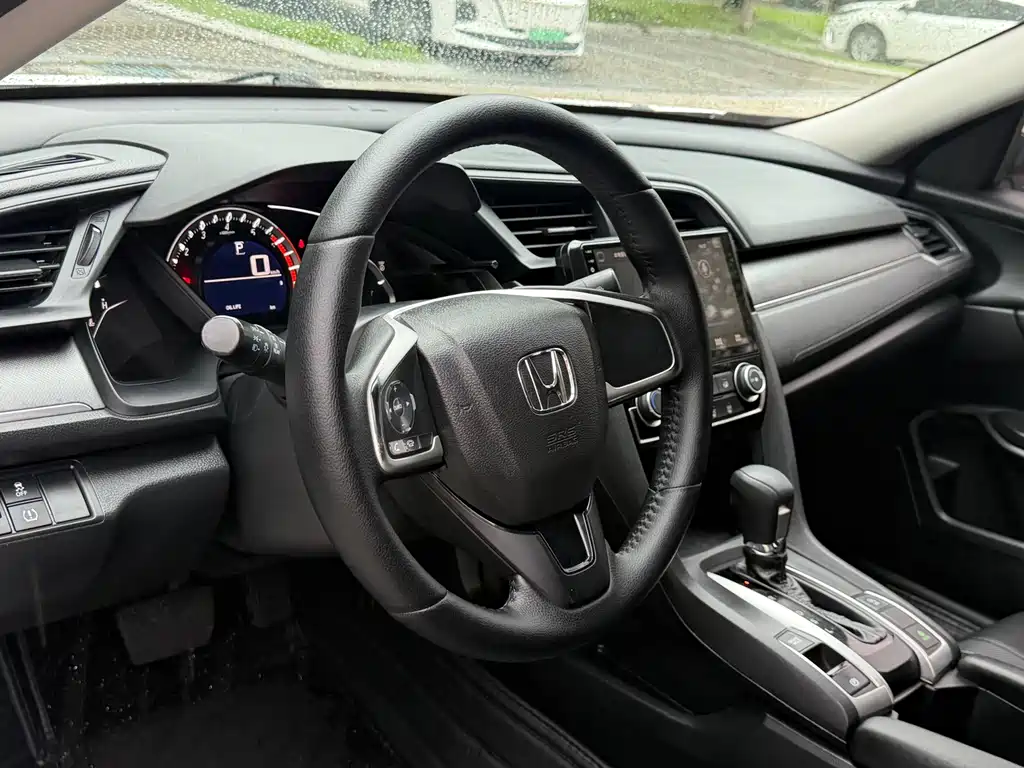 Honda Civic — фото 7
