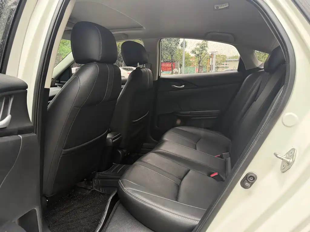 Honda Civic — фото 8