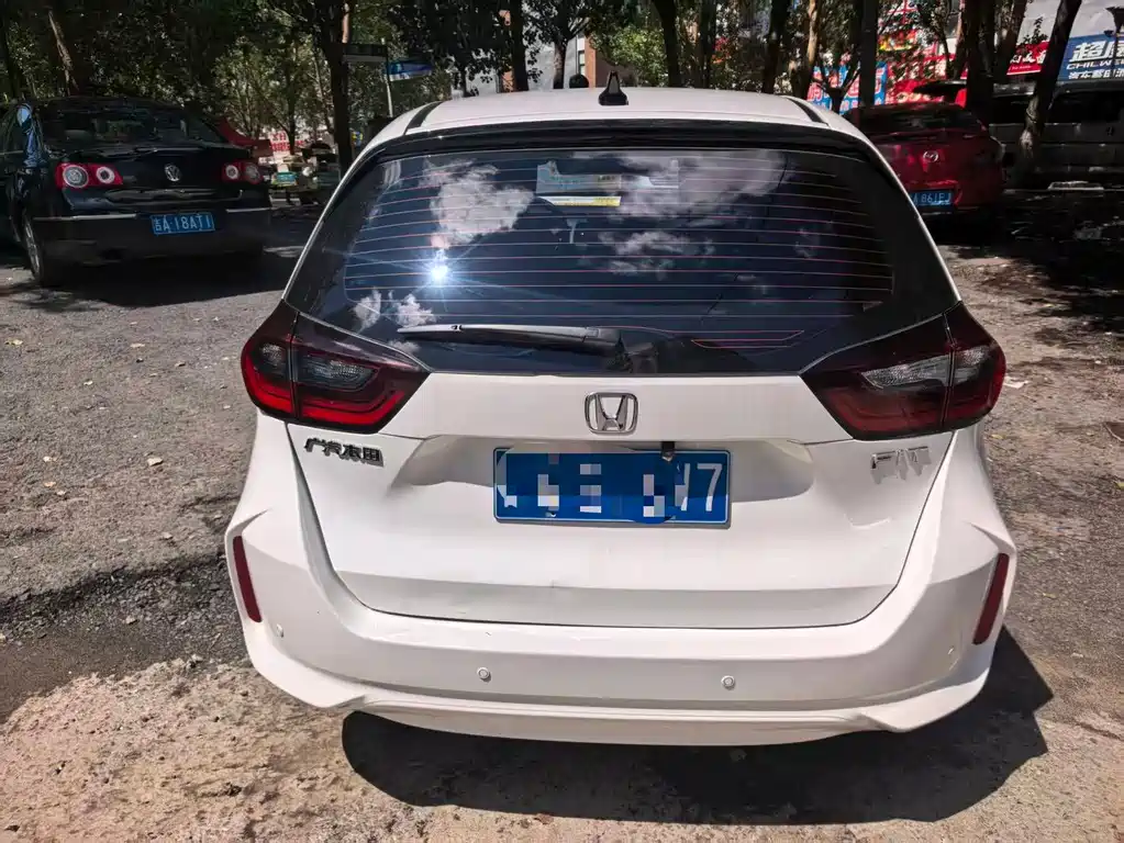 Honda Fit — фото 7
