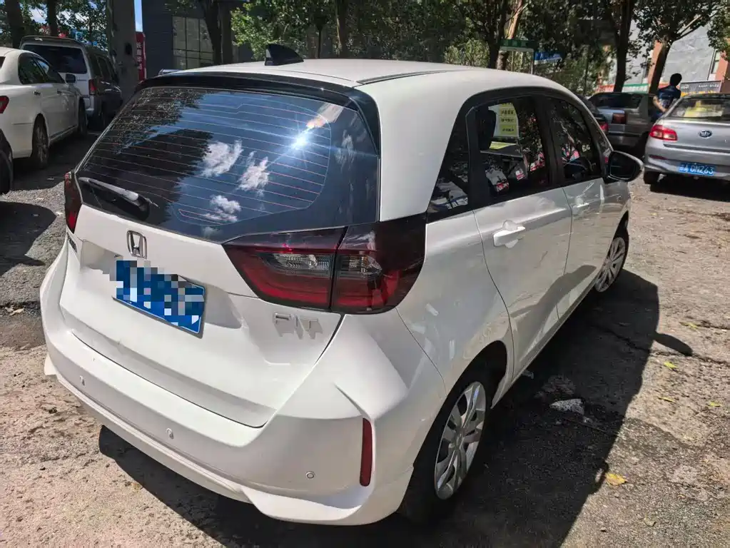 Honda Fit — фото 9