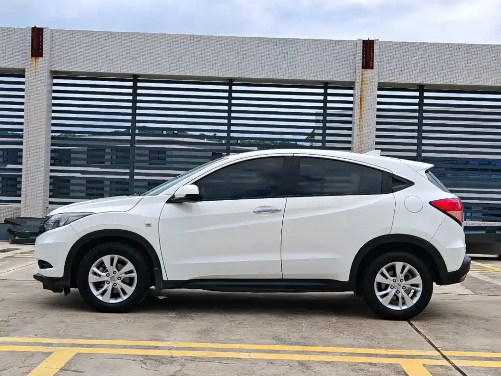 Honda Vezel — фото 4
