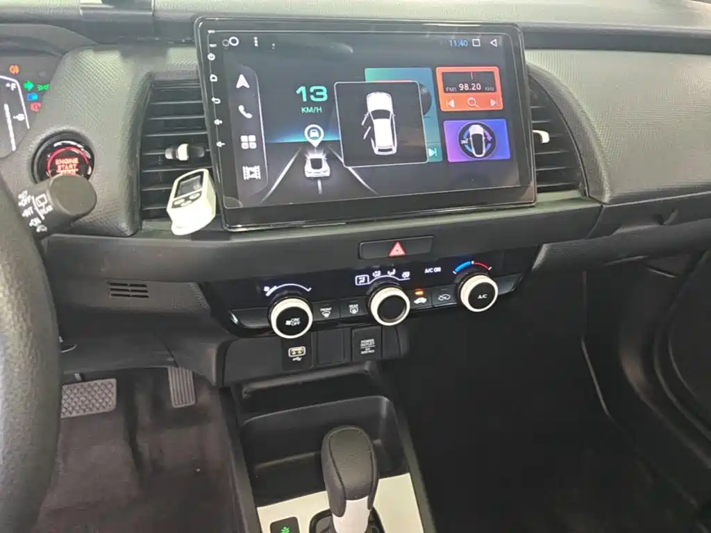 Honda Fit — фото 13
