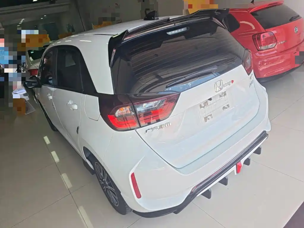 Honda Fit — фото 5