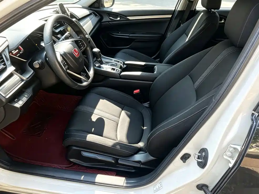 Honda Civic — фото 4