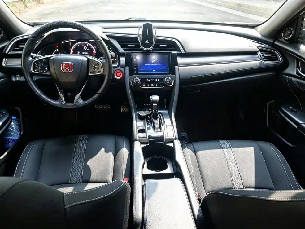 Honda Civic — фото 5