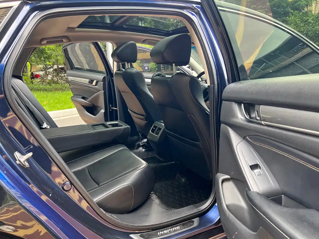 Honda Inspire — фото 11