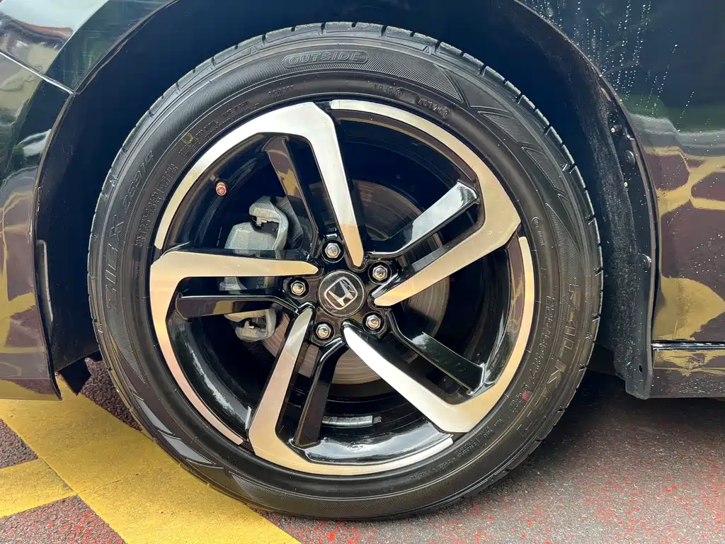 Honda Inspire — фото 14