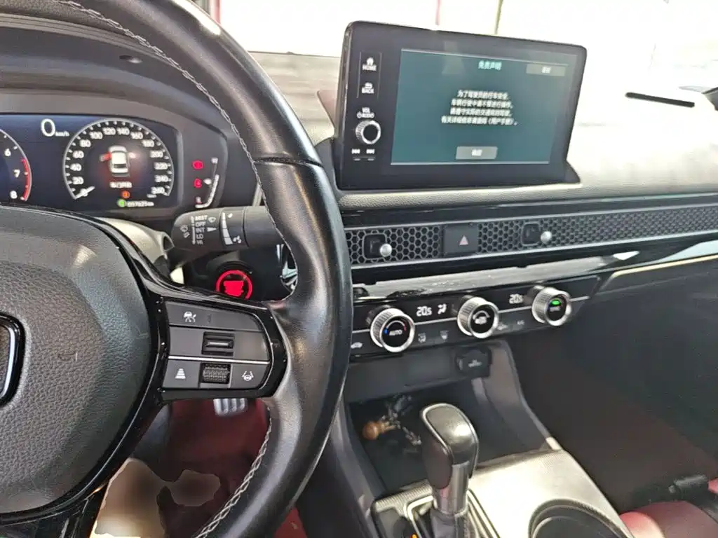 Honda Civic — фото 10